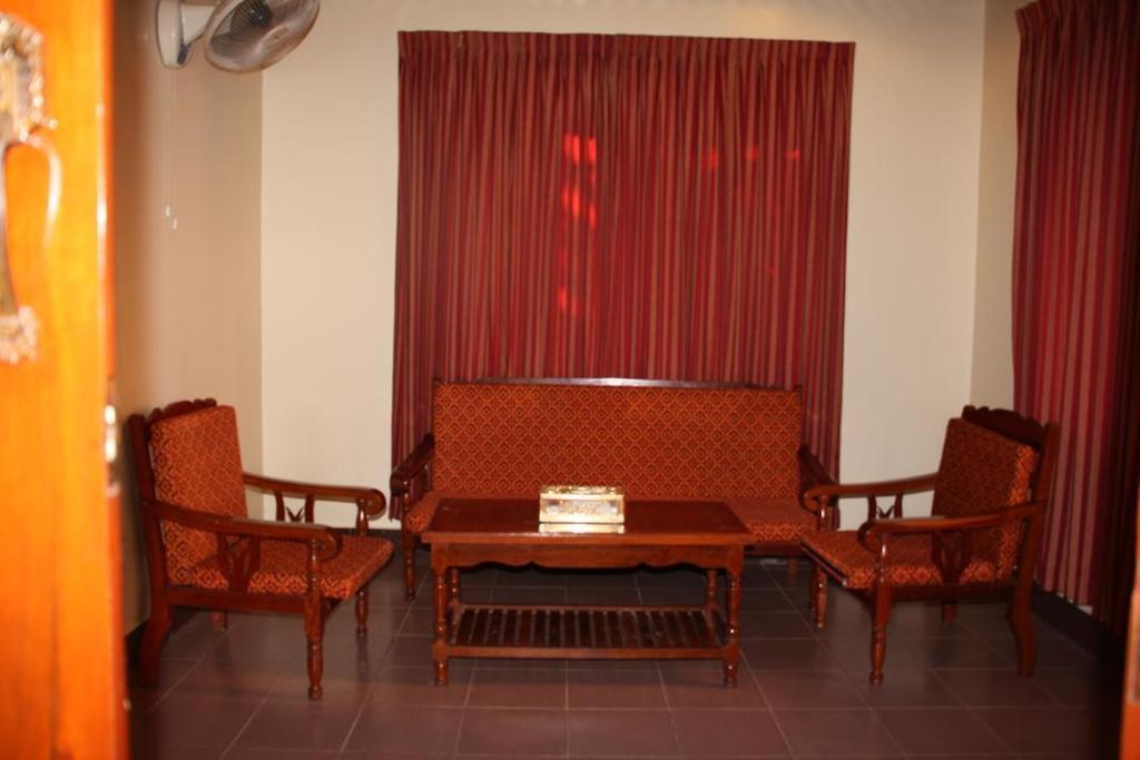 Chhne Chulsa Hotel Sihanoukville Habitación foto